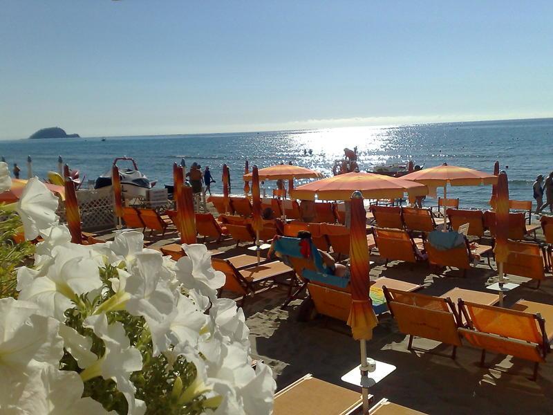 Hotel Gabbiano Alassio Exteriér fotografie